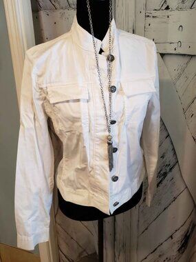 ⭐️ Gap White Jean Jacket Size Small